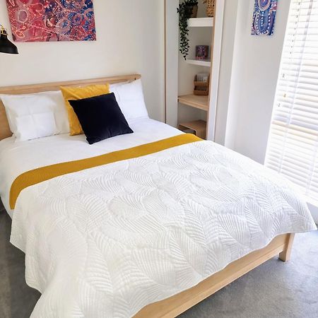 Queen Bed Apartment- No Sharing, Your Very Own Space Quinns Rocks エクステリア 写真